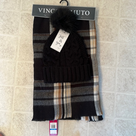 Vince Camuto Accessories - Vince Camuto scarf and Hat